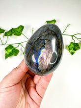 Load image into Gallery viewer, Labradorite Egg (28i)
