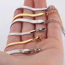 Load image into Gallery viewer, Viper Snake Bracelet | Fine Jewelry
