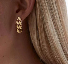 Load image into Gallery viewer, Infinity Chain Earring | Fine Jewelry
