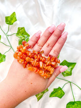 Load image into Gallery viewer, Carnelian Chip Bracelet
