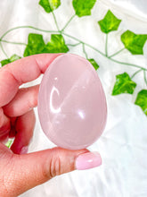 Load image into Gallery viewer, Rose Quartz Palmstone
