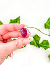 Load image into Gallery viewer, Mini Fluorite Ladybug
